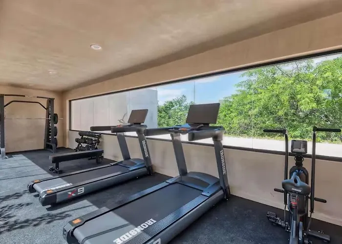 Apartment Chic Jungle 2br - Balcony Priv Pool Steam & Gym
