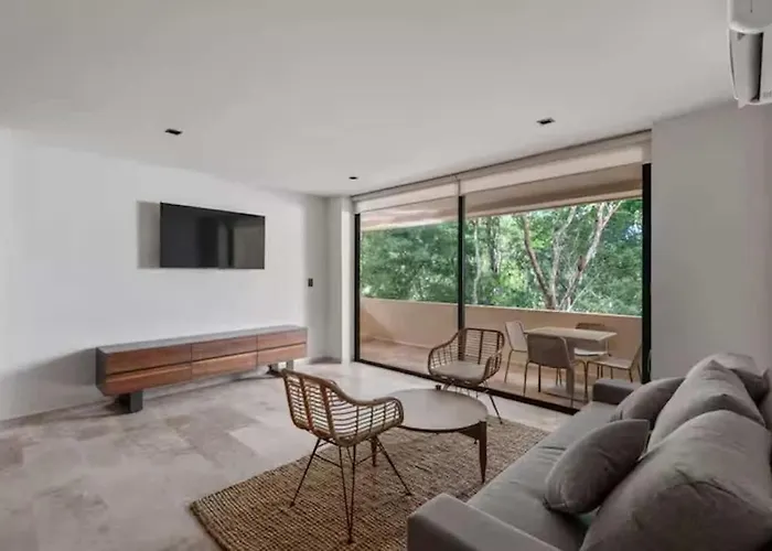 Apartment Chic Jungle 2br - Balcony Priv Pool Steam & Gym