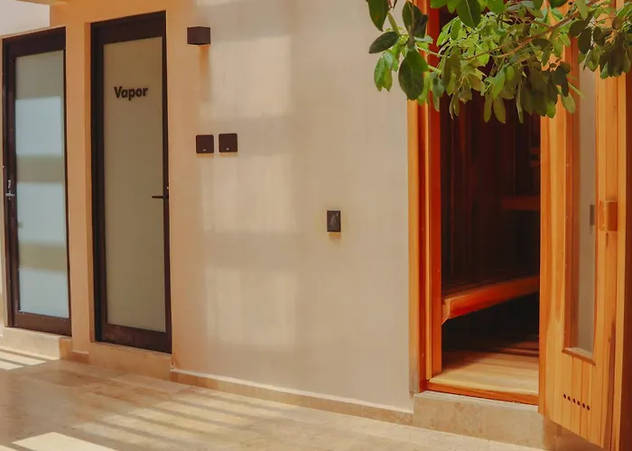 Chic Jungle 2br - Balcony Priv Pool Steam & Gym *