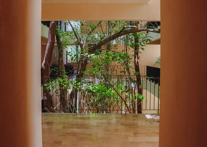 Chic Jungle 2br - Balcony Priv Pool Steam & Gym Apartment *